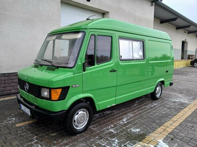 Зелений Мерседес Інша, об'ємом двигуна 2.9 л та пробігом 60 тис. км за 8500 $, фото 2 на Automoto.ua