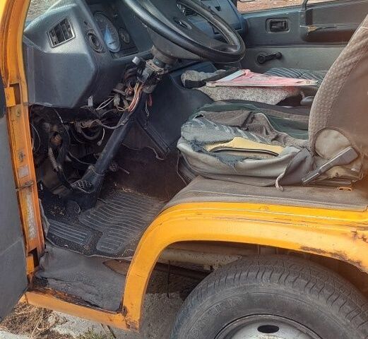 Оранжевый Мерседес Другая, объемом двигателя 0 л и пробегом 300 тыс. км за 800 $, фото 5 на Automoto.ua