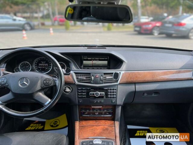 Бежевый Мерседес E 200, объемом двигателя 2.2 л и пробегом 293 тыс. км за 12900 $, фото 13 на Automoto.ua