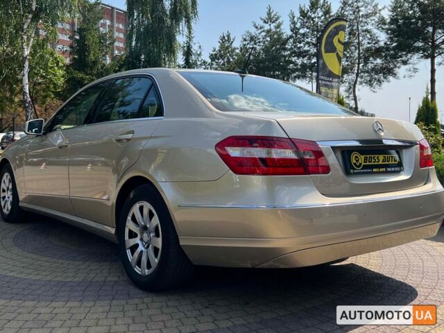 Бежевый Мерседес E 200, объемом двигателя 2.2 л и пробегом 293 тыс. км за 12900 $, фото 4 на Automoto.ua