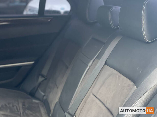 Сірий Мерседес E 200, об'ємом двигуна 2.2 л та пробігом 223 тис. км за 20600 $, фото 13 на Automoto.ua
