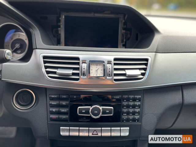 Сірий Мерседес E 200, об'ємом двигуна 2.2 л та пробігом 170 тис. км за 17200 $, фото 12 на Automoto.ua