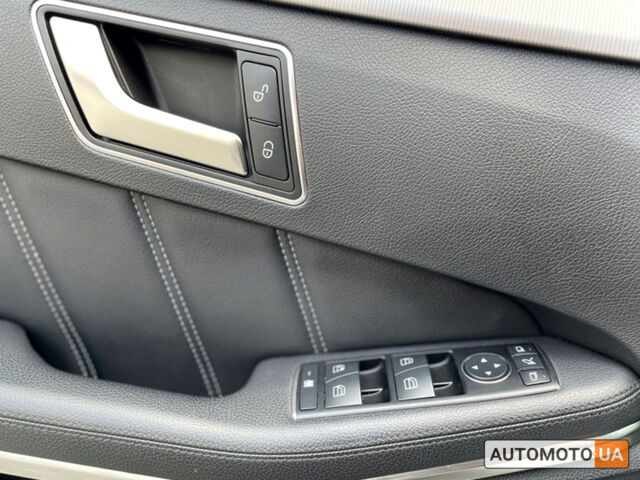 Сірий Мерседес E 200, об'ємом двигуна 2.2 л та пробігом 170 тис. км за 17200 $, фото 6 на Automoto.ua