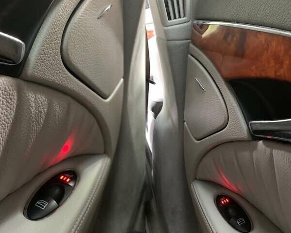 Синій Мерседес E 200, об'ємом двигуна 1.8 л та пробігом 300 тис. км за 8300 $, фото 34 на Automoto.ua
