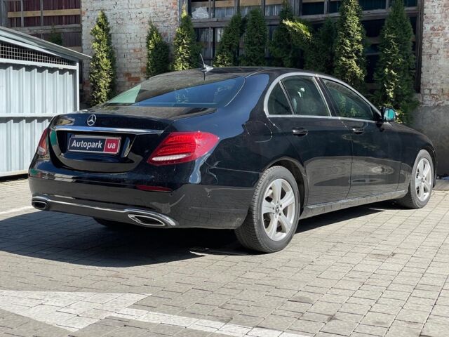 Чорний Мерседес E 220, об'ємом двигуна 2 л та пробігом 340 тис. км за 21990 $, фото 15 на Automoto.ua