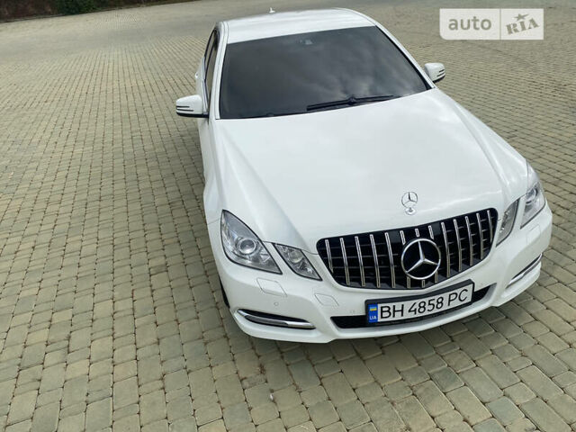 Мерседес E 220, об'ємом двигуна 2.1 л та пробігом 159 тис. км за 13999 $, фото 1 на Automoto.ua