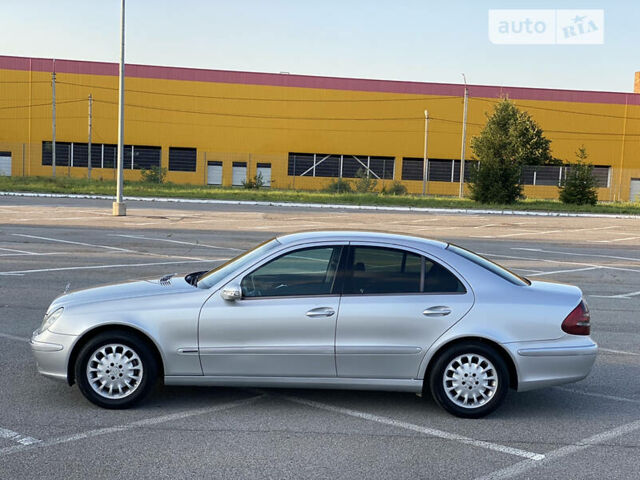 Сірий Мерседес E 220, об'ємом двигуна 2.2 л та пробігом 290 тис. км за 5800 $, фото 15 на Automoto.ua