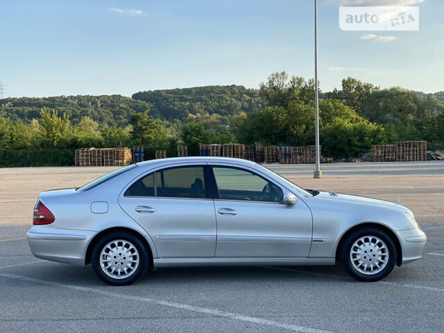 Сірий Мерседес E 220, об'ємом двигуна 2.2 л та пробігом 290 тис. км за 5800 $, фото 6 на Automoto.ua