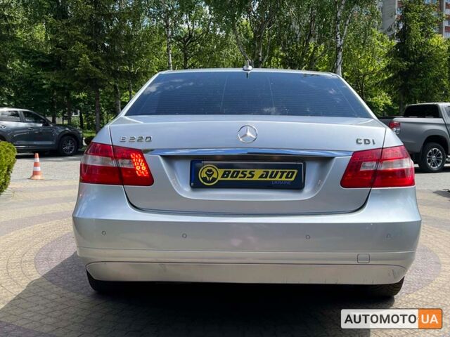 Серый Мерседес E 220, объемом двигателя 2.2 л и пробегом 272 тыс. км за 10999 $, фото 5 на Automoto.ua