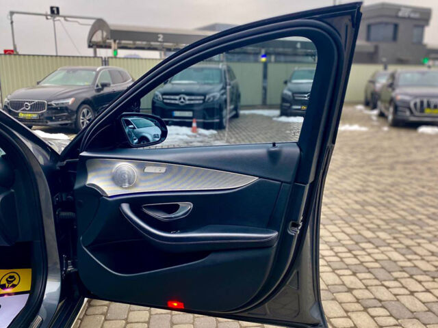 Серый Мерседес E 220, объемом двигателя 2 л и пробегом 145 тыс. км за 32000 $, фото 28 на Automoto.ua