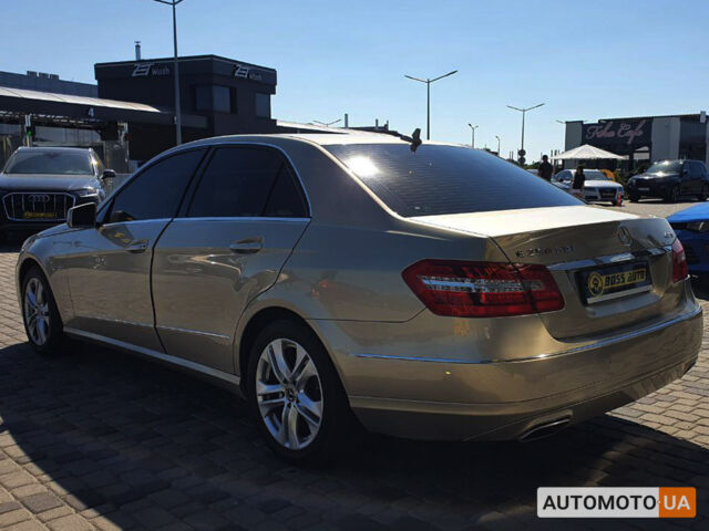 Бежевый Мерседес E 250, объемом двигателя 2.5 л и пробегом 250 тыс. км за 15999 $, фото 4 на Automoto.ua