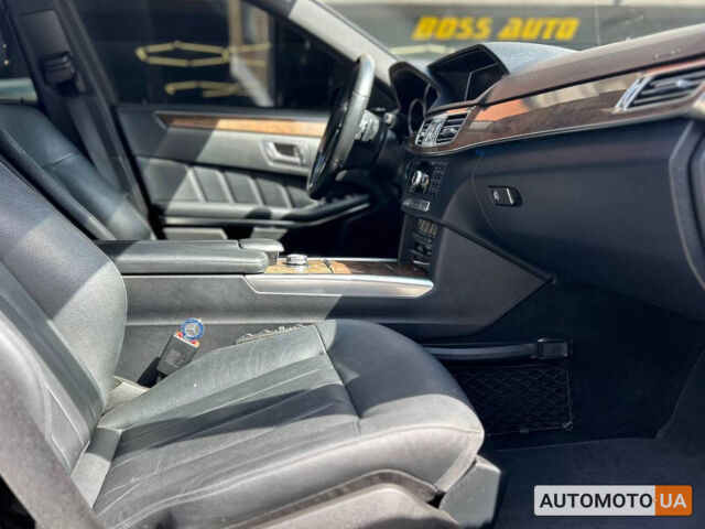 Чорний Мерседес E 250, об'ємом двигуна 2.2 л та пробігом 347 тис. км за 17500 $, фото 13 на Automoto.ua