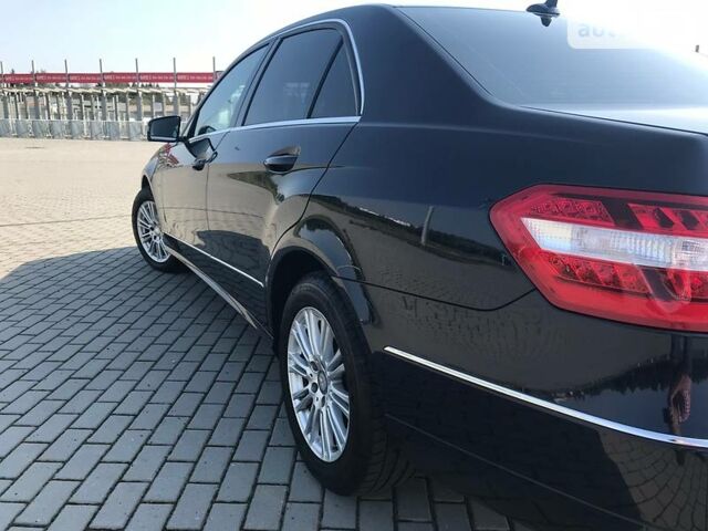 Синій Мерседес E 250, об'ємом двигуна 2.2 л та пробігом 148 тис. км за 16500 $, фото 3 на Automoto.ua