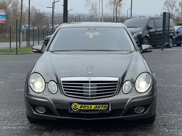 Коричневый Мерседес Е 320, объемом двигателя 3 л и пробегом 310 тыс. км за 9400 $, фото 1 на Automoto.ua