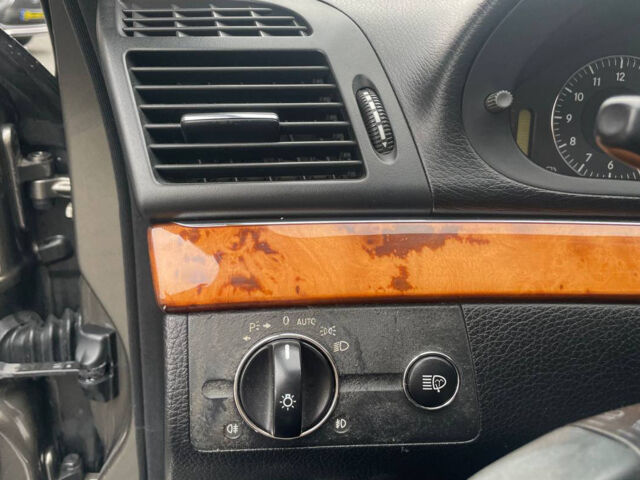 Коричневый Мерседес Е 320, объемом двигателя 3 л и пробегом 310 тыс. км за 9400 $, фото 8 на Automoto.ua