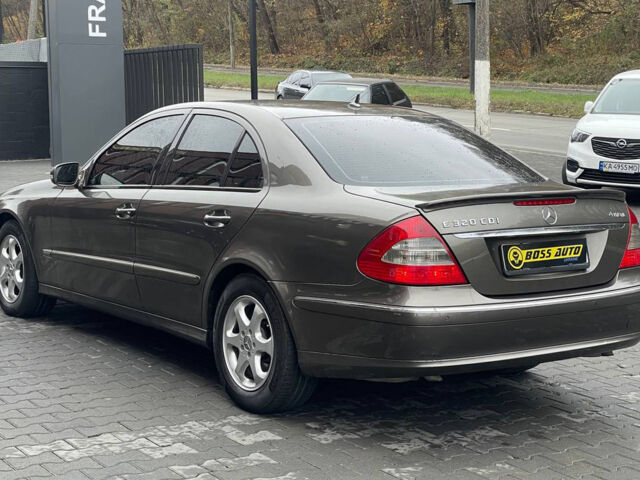 Коричневый Мерседес Е 320, объемом двигателя 3 л и пробегом 310 тыс. км за 9400 $, фото 3 на Automoto.ua