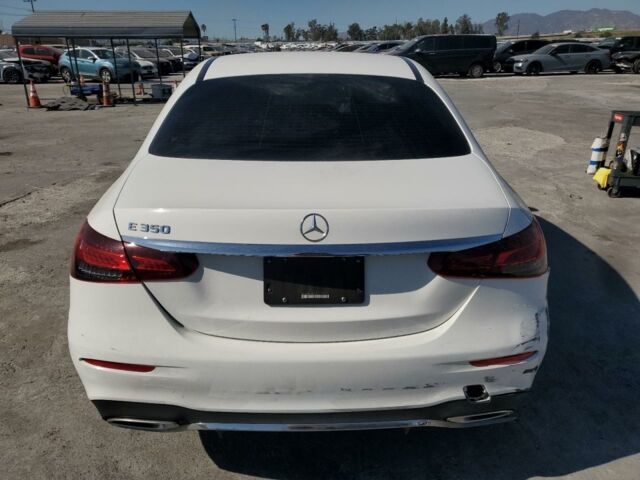 Белый Мерседес Е 350, объемом двигателя 2 л и пробегом 74 тыс. км за 30600 $, фото 4 на Automoto.ua