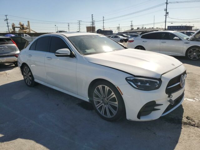 Белый Мерседес Е 350, объемом двигателя 2 л и пробегом 74 тыс. км за 30600 $, фото 2 на Automoto.ua