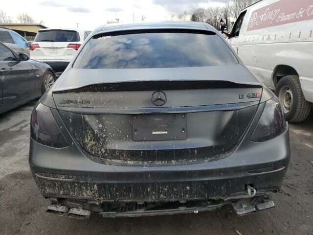 Чорний Мерседес E 43 AMG, об'ємом двигуна 3 л та пробігом 160 тис. км за 19500 $, фото 4 на Automoto.ua