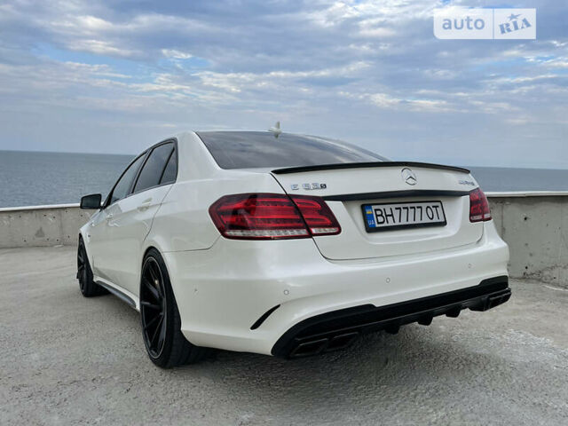 Білий Мерседес E 63 AMG, об'ємом двигуна 5.5 л та пробігом 60 тис. км за 42000 $, фото 77 на Automoto.ua