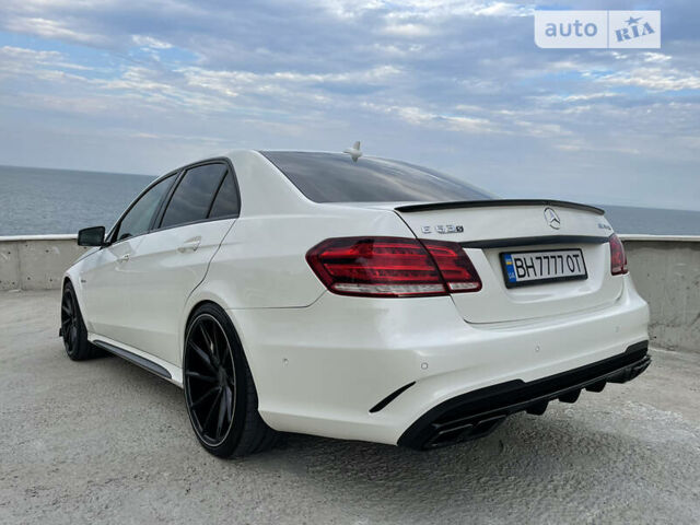 Білий Мерседес E 63 AMG, об'ємом двигуна 5.5 л та пробігом 60 тис. км за 42000 $, фото 73 на Automoto.ua