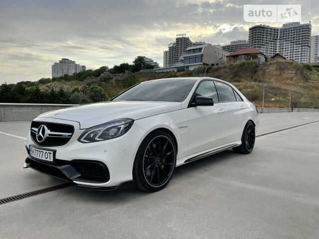 Білий Мерседес E 63 AMG, об'ємом двигуна 5.5 л та пробігом 60 тис. км за 42000 $, фото 7 на Automoto.ua