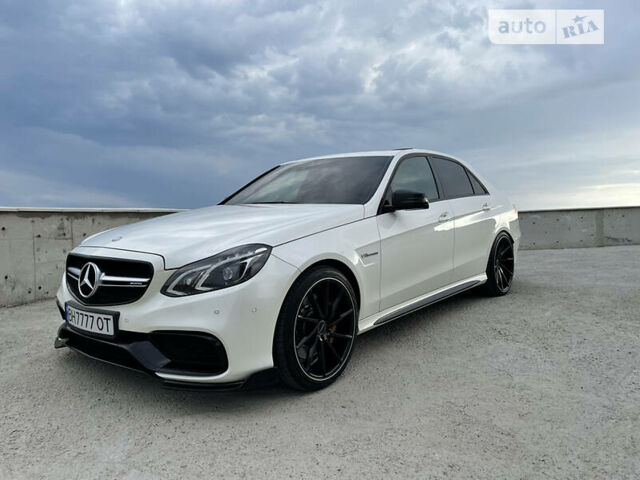 Білий Мерседес E 63 AMG, об'ємом двигуна 5.5 л та пробігом 60 тис. км за 42000 $, фото 81 на Automoto.ua