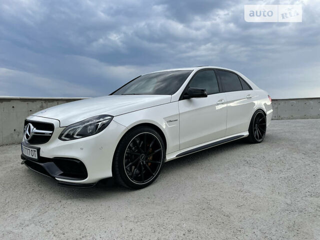 Білий Мерседес E 63 AMG, об'ємом двигуна 5.5 л та пробігом 60 тис. км за 42000 $, фото 63 на Automoto.ua