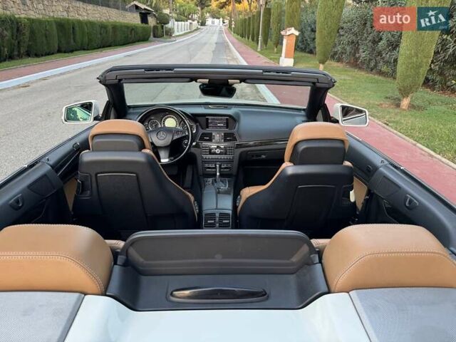 Белый Мерседес Е-Класс, объемом двигателя 3 л и пробегом 218 тыс. км за 18900 $, фото 11 на Automoto.ua