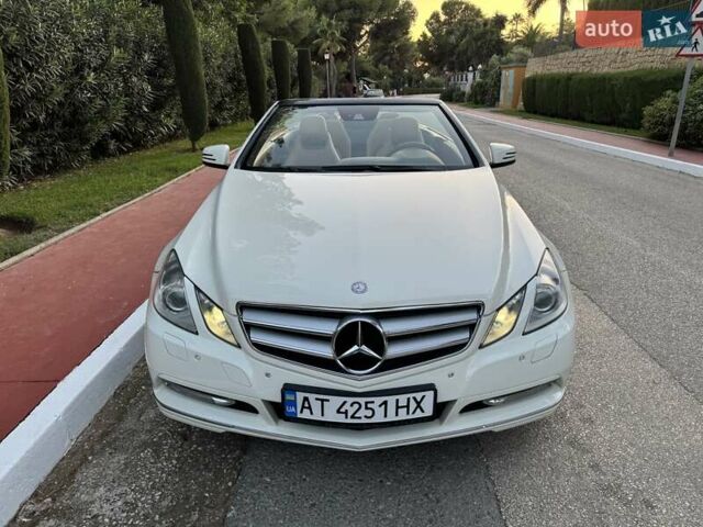 Белый Мерседес Е-Класс, объемом двигателя 3 л и пробегом 218 тыс. км за 18900 $, фото 5 на Automoto.ua