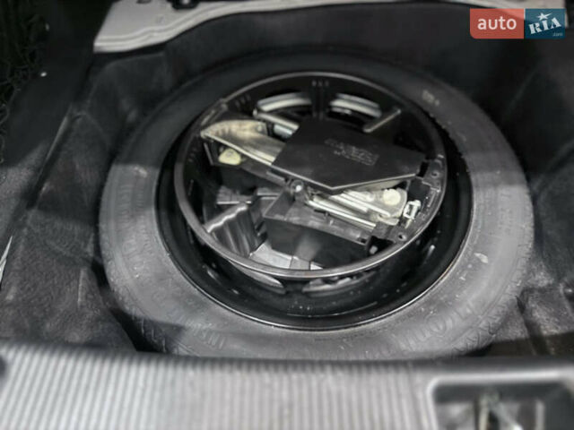 Білий Мерседес Е-Клас, об'ємом двигуна 2.2 л та пробігом 78 тис. км за 21500 $, фото 41 на Automoto.ua