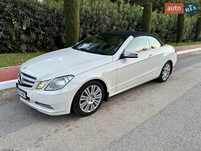 Белый Мерседес Е-Класс, объемом двигателя 3 л и пробегом 218 тыс. км за 18900 $, фото 18 на Automoto.ua