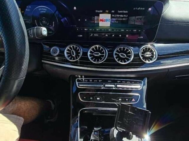 Белый Мерседес Е-Класс, объемом двигателя 0 л и пробегом 26 тыс. км за 83000 $, фото 6 на Automoto.ua