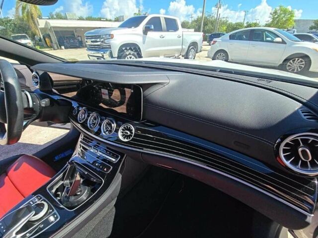 Белый Мерседес Е-Класс, объемом двигателя 0 л и пробегом 26 тыс. км за 83000 $, фото 4 на Automoto.ua