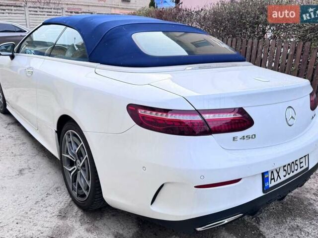 Білий Мерседес Е-Клас, об'ємом двигуна 3 л та пробігом 31 тис. км за 60050 $, фото 3 на Automoto.ua