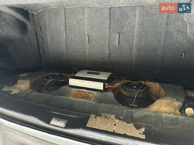 Белый Мерседес Е-Класс, объемом двигателя 2 л и пробегом 418 тыс. км за 2750 $, фото 17 на Automoto.ua