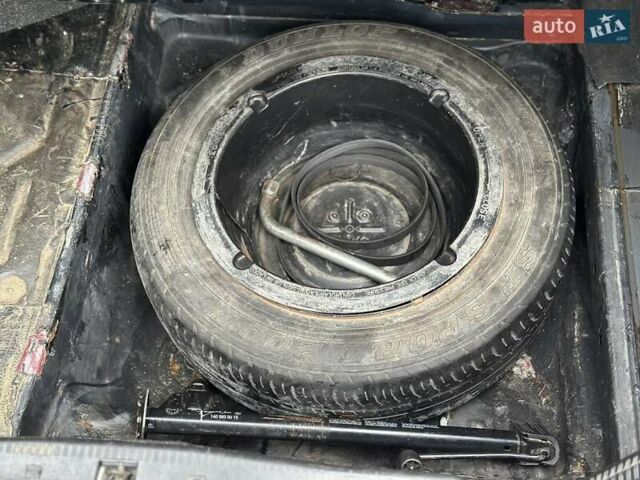 Белый Мерседес Е-Класс, объемом двигателя 2 л и пробегом 418 тыс. км за 2750 $, фото 18 на Automoto.ua