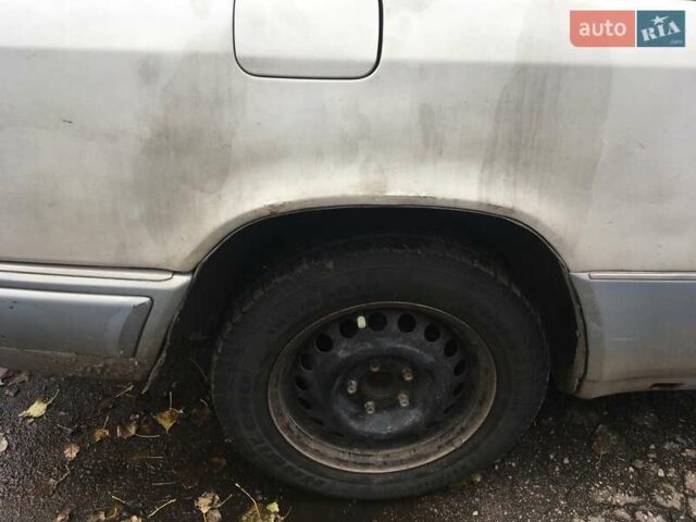 Белый Мерседес Е-Класс, объемом двигателя 2.2 л и пробегом 570 тыс. км за 3200 $, фото 15 на Automoto.ua