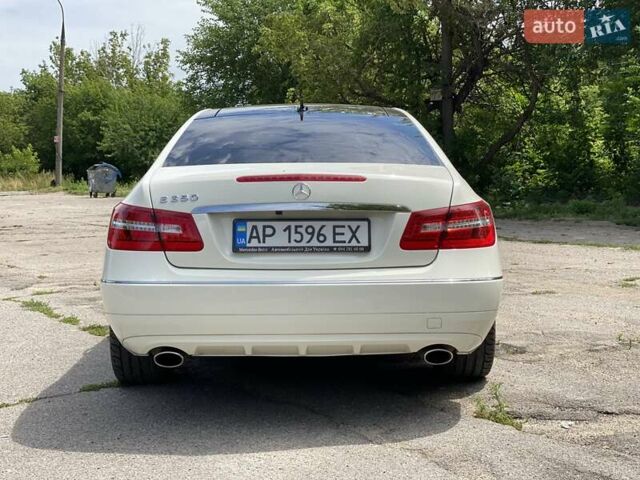 Белый Мерседес Е-Класс, объемом двигателя 3.5 л и пробегом 64 тыс. км за 19000 $, фото 7 на Automoto.ua