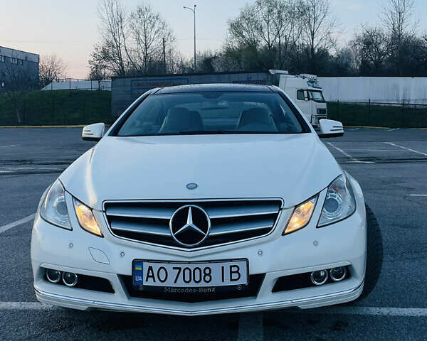 Білий Мерседес Е-Клас, об'ємом двигуна 3 л та пробігом 182 тис. км за 21469 $, фото 4 на Automoto.ua