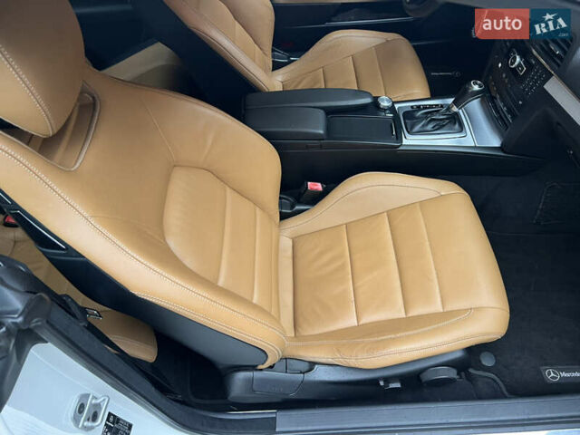 Белый Мерседес Е-Класс, объемом двигателя 2.2 л и пробегом 158 тыс. км за 13000 $, фото 52 на Automoto.ua