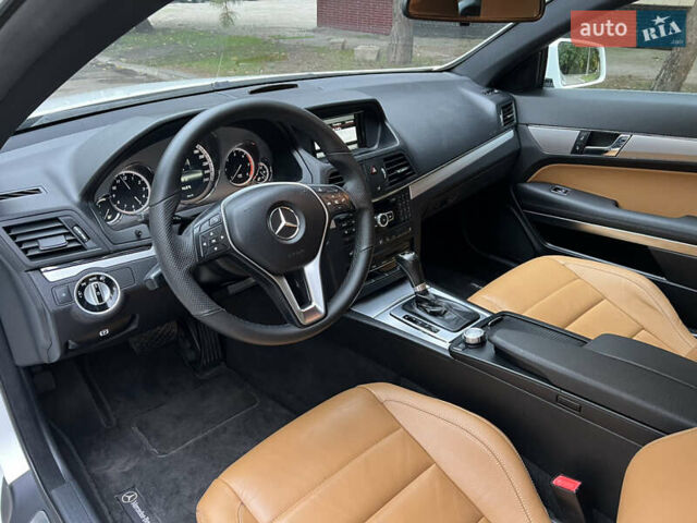 Белый Мерседес Е-Класс, объемом двигателя 2.2 л и пробегом 158 тыс. км за 13000 $, фото 37 на Automoto.ua