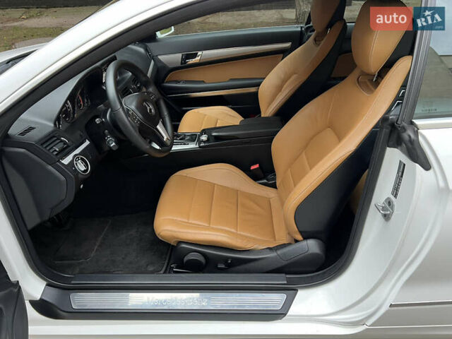 Белый Мерседес Е-Класс, объемом двигателя 2.2 л и пробегом 158 тыс. км за 13000 $, фото 48 на Automoto.ua