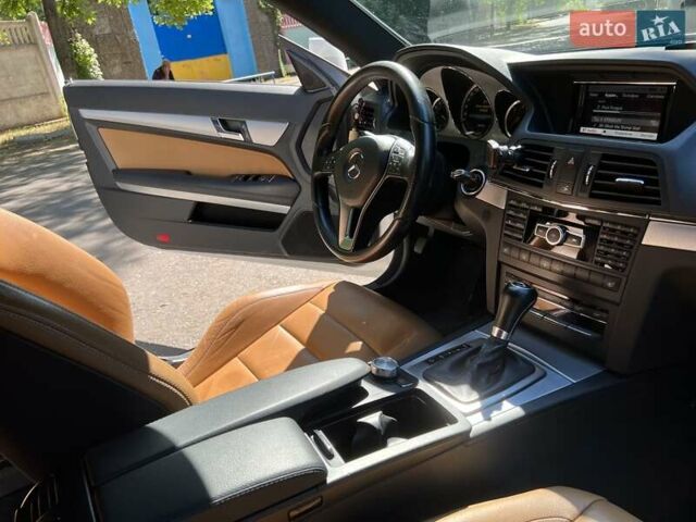 Білий Мерседес Е-Клас, об'ємом двигуна 2.2 л та пробігом 125 тис. км за 14999 $, фото 13 на Automoto.ua