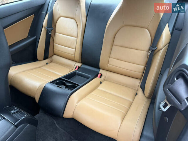 Белый Мерседес Е-Класс, объемом двигателя 2.2 л и пробегом 158 тыс. км за 13300 $, фото 74 на Automoto.ua