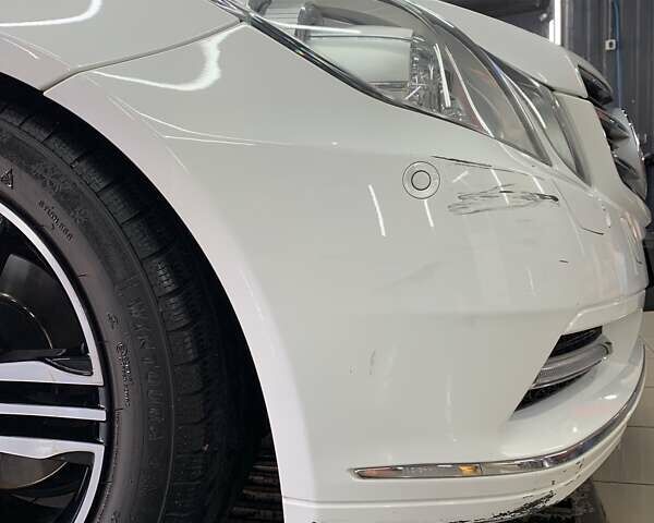 Білий Мерседес Е-Клас, об'ємом двигуна 2.2 л та пробігом 125 тис. км за 14999 $, фото 9 на Automoto.ua