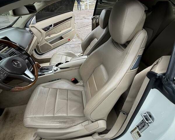 Белый Мерседес Е-Класс, объемом двигателя 3.5 л и пробегом 123 тыс. км за 21000 $, фото 15 на Automoto.ua