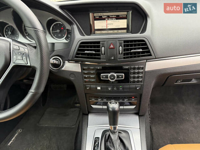 Белый Мерседес Е-Класс, объемом двигателя 2.2 л и пробегом 158 тыс. км за 13300 $, фото 65 на Automoto.ua