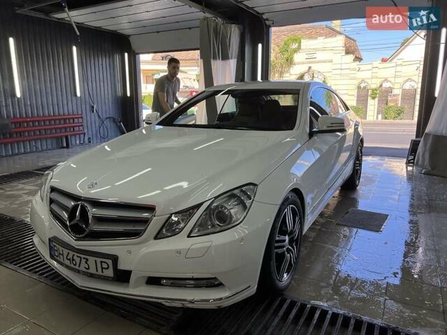 Білий Мерседес Е-Клас, об'ємом двигуна 2.2 л та пробігом 125 тис. км за 14999 $, фото 3 на Automoto.ua