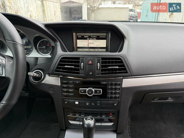 Белый Мерседес Е-Класс, объемом двигателя 2.2 л и пробегом 158 тыс. км за 13300 $, фото 58 на Automoto.ua